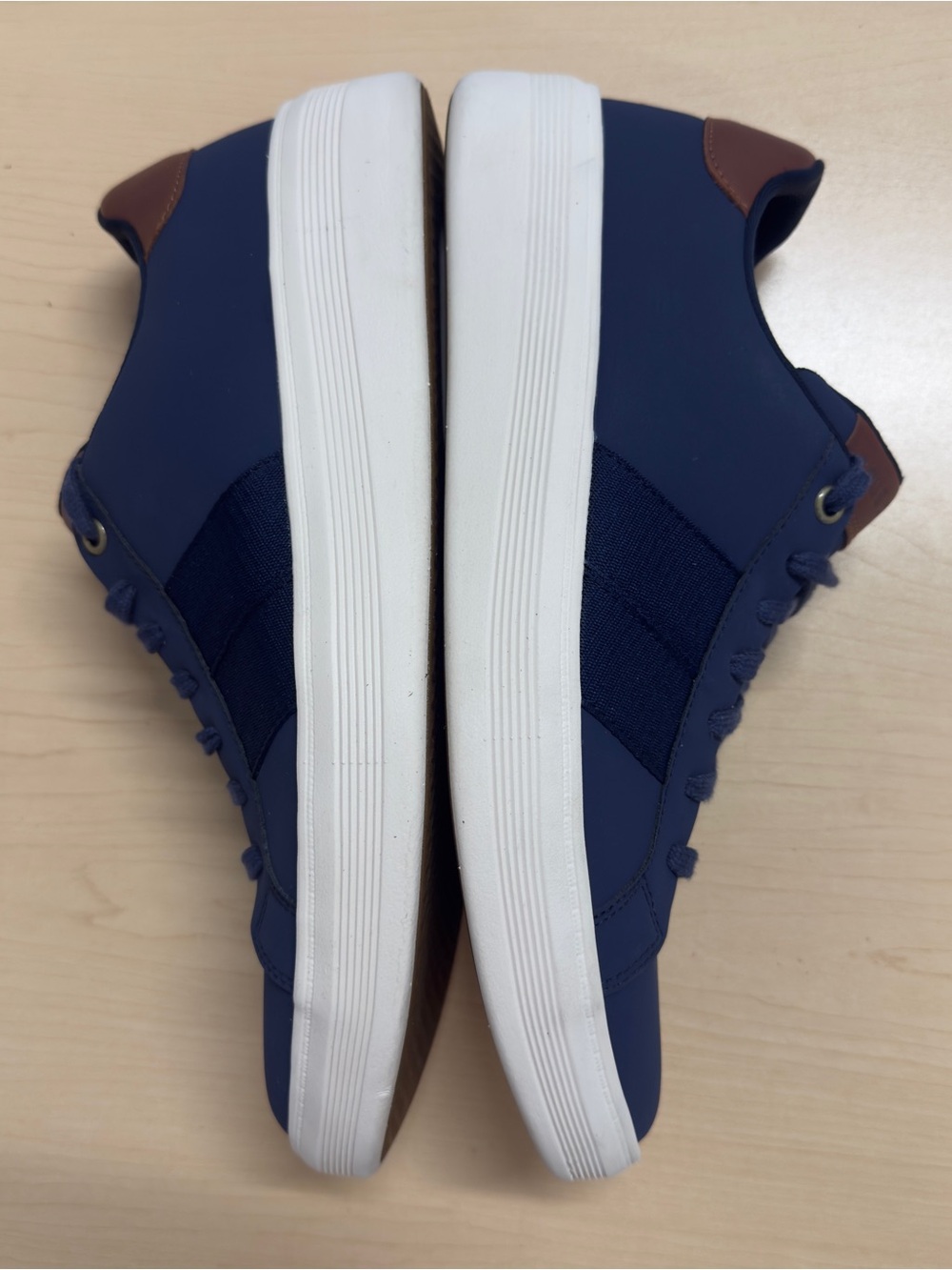 Cole Haan Men's Grand 360
Crosscourt Premier Sneaker Size 10.5 - Picture 11 of 16